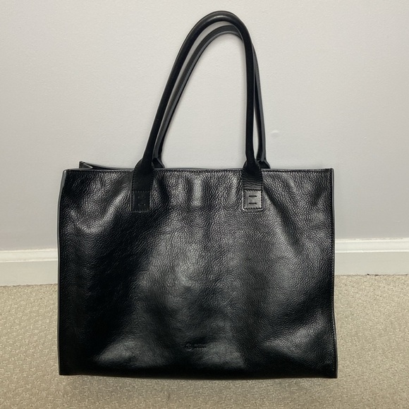 Italian Leather Tote - Picture 2 of 5